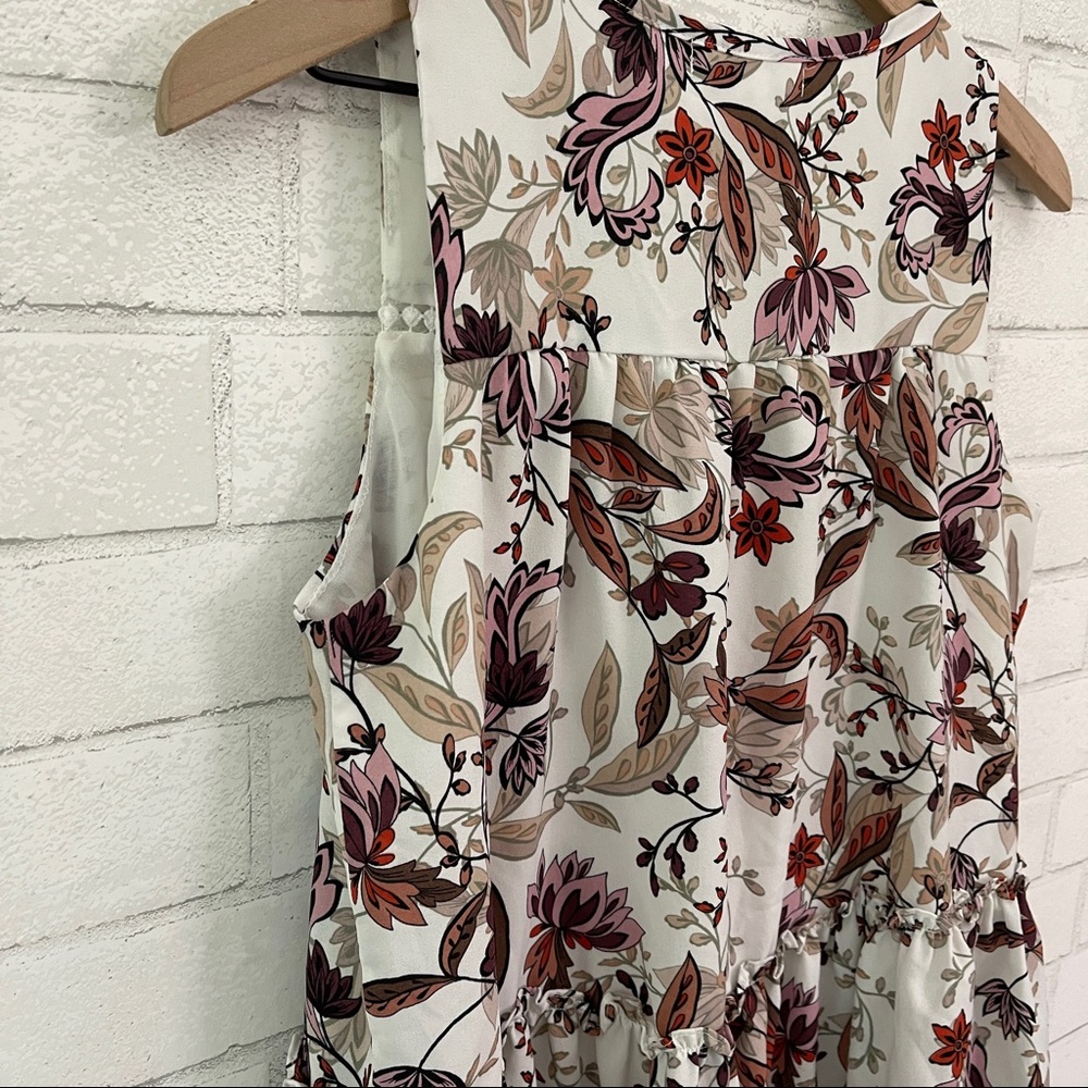 c&e White Floral Sleeveless Peplum Top - Picture 10 of 12